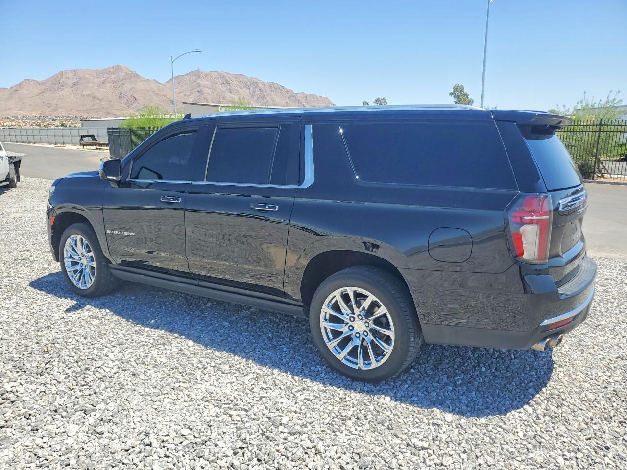 2021 Chevrolet Suburban K1500 Premier - Image 2