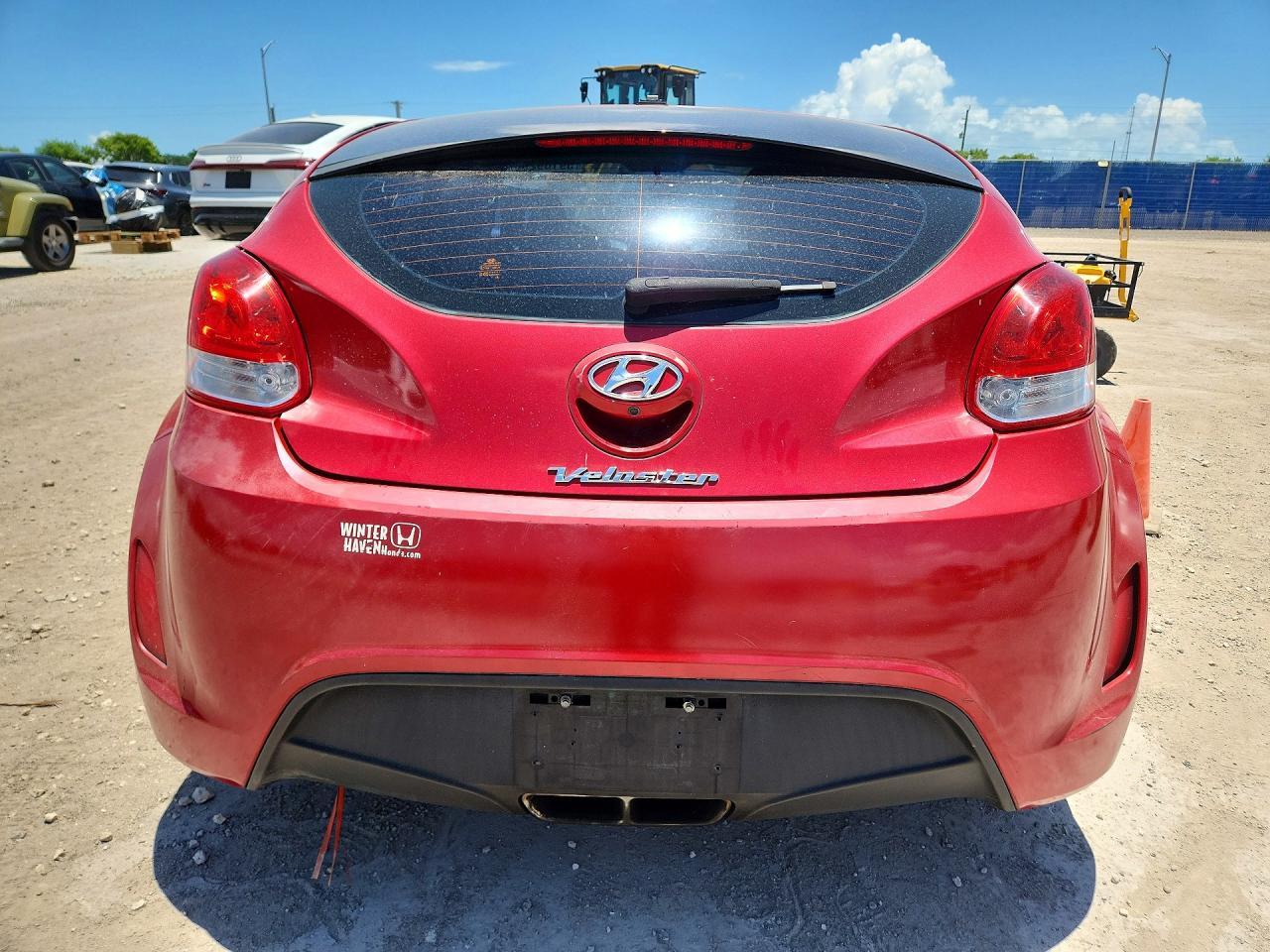 2016 Hyundai Veloster Base - Фото 6