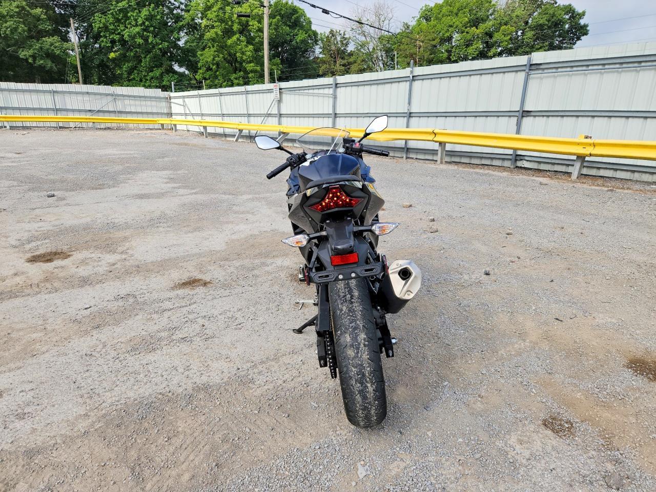 2022 Kawasaki Ex400 - Фото 4
