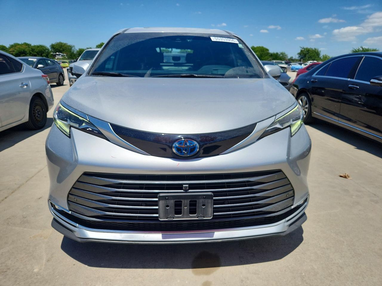 2025 Toyota Sienna Platinum 7-Passenger - Фото 5