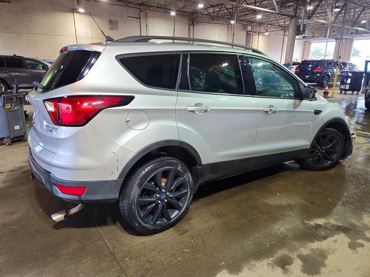 2019 Ford Escape Titanium - Фото 3