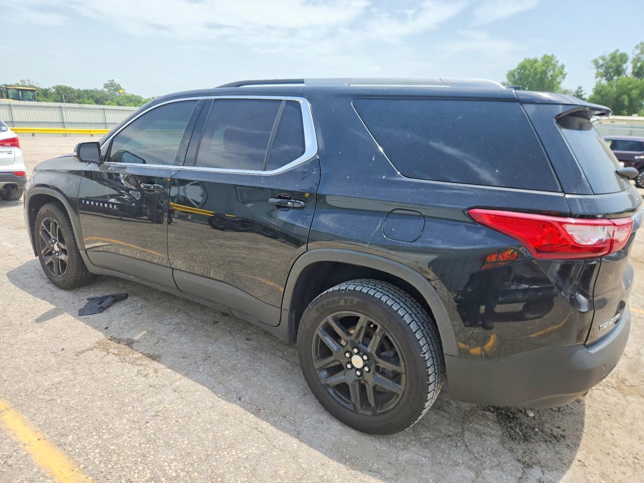 2018 Chevrolet Traverse Lt - Image 2