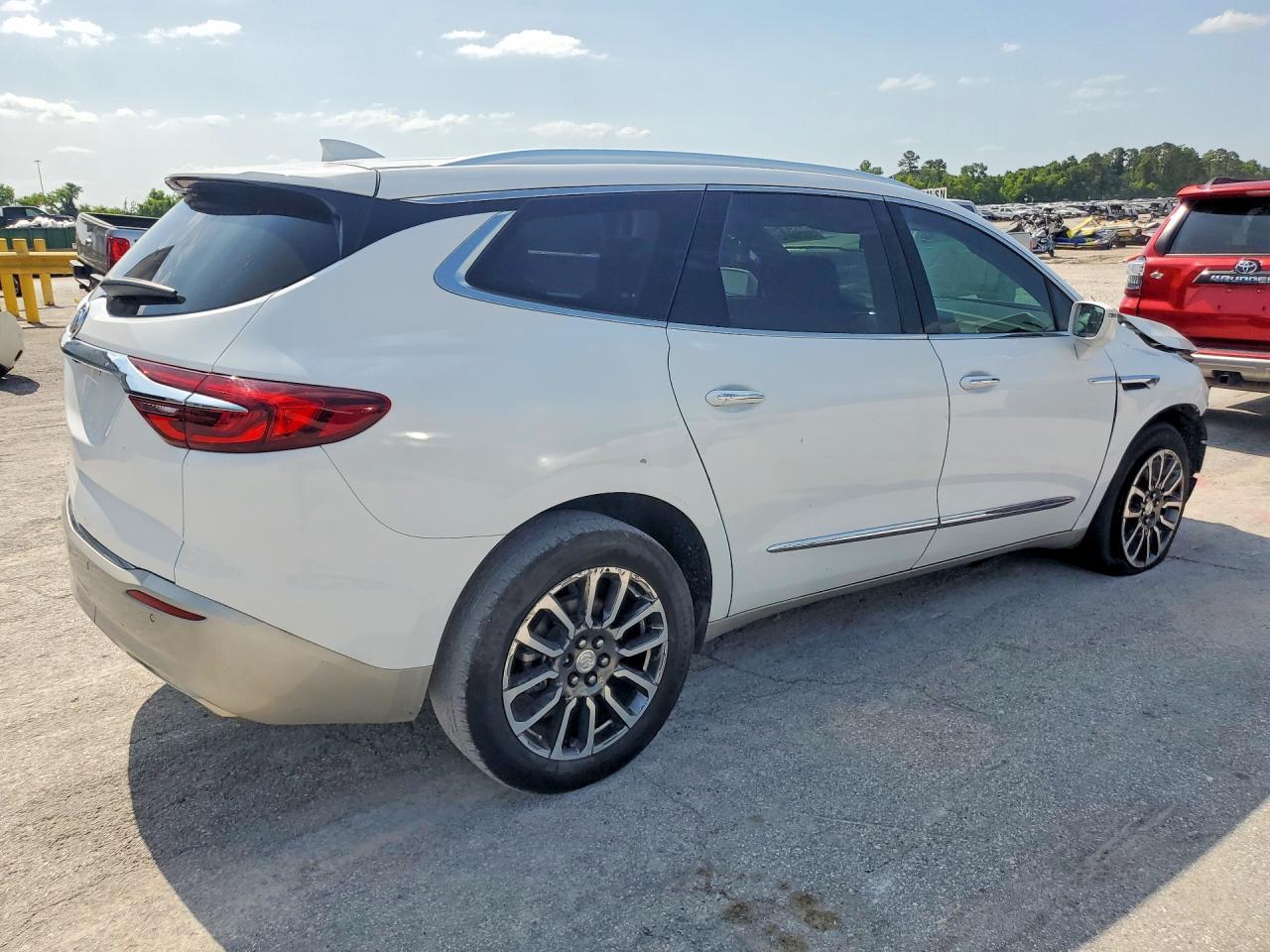 2020 Buick Enclave Premium - Image 3