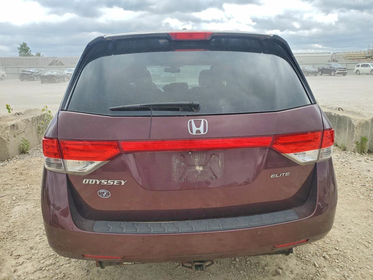 2014 Honda Odyssey Touring - Image 6