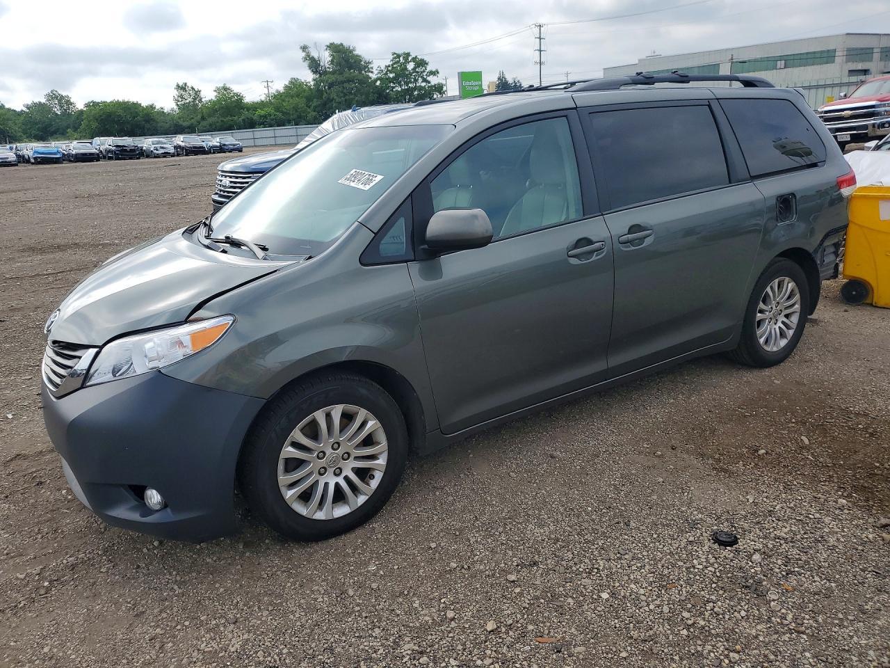 2013 Toyota Sienna Xle 8-Passenger