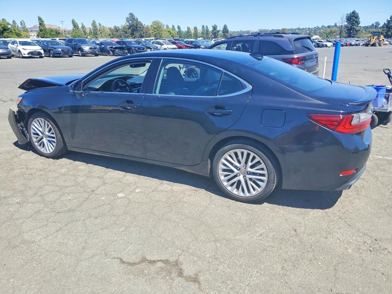 2017 Lexus Es 350 - Image 2