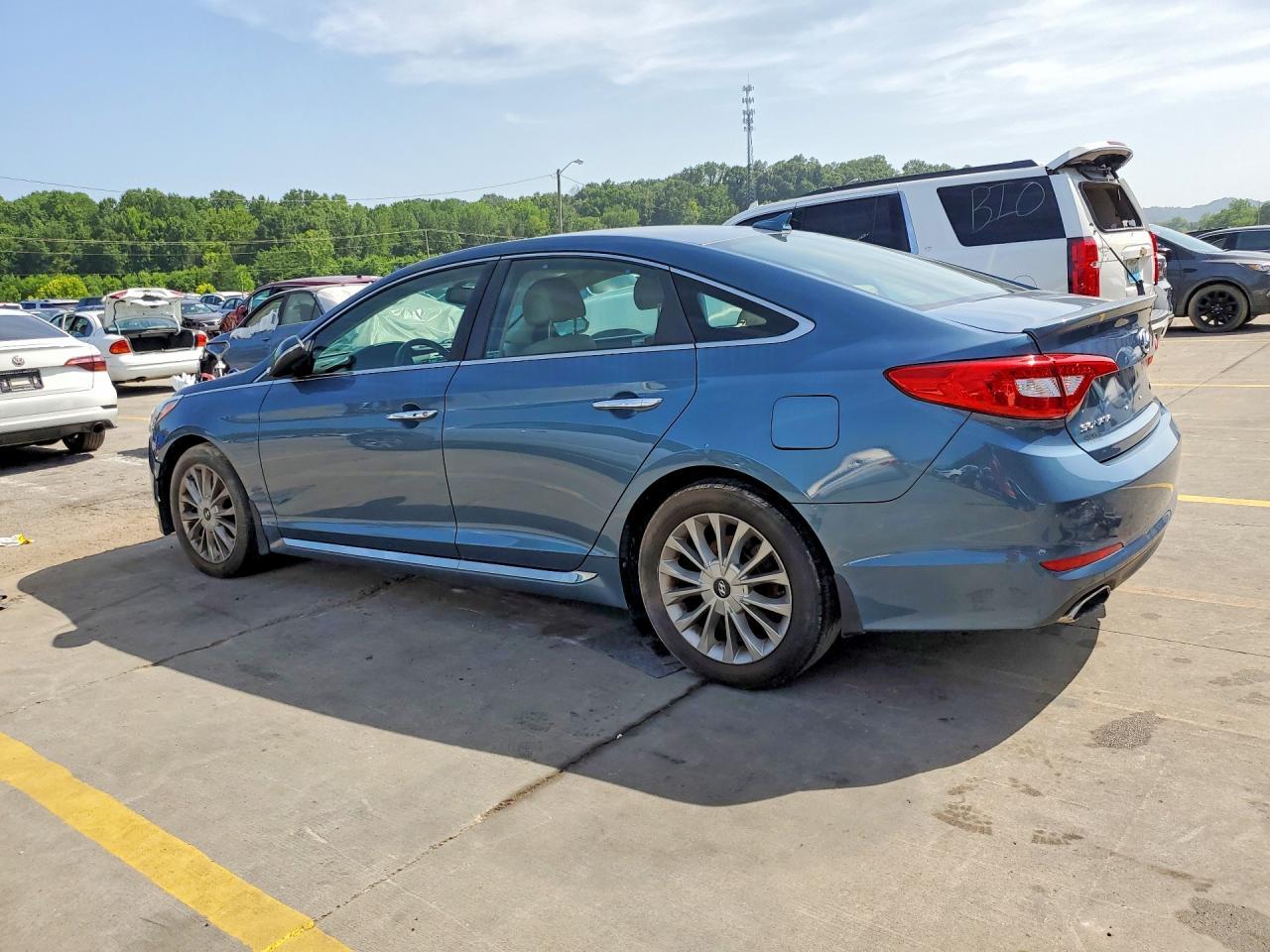 2015 Hyundai Sonata Limited - Image 2