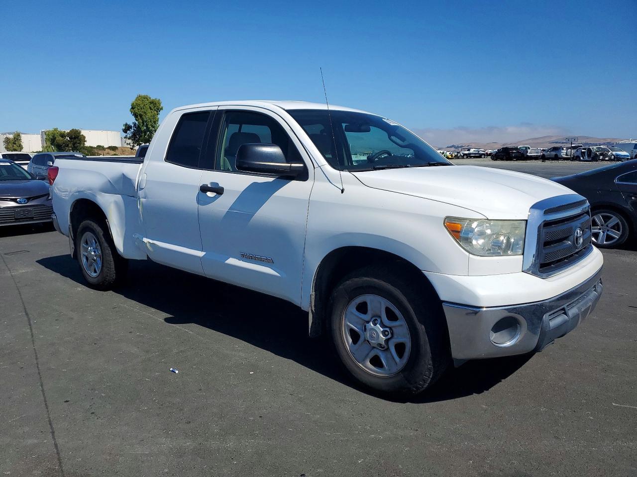 2011 Toyota Tundra Double Cab Sr5 - Image 4