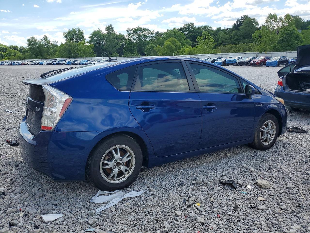 2011 Toyota Prius - Фото 3