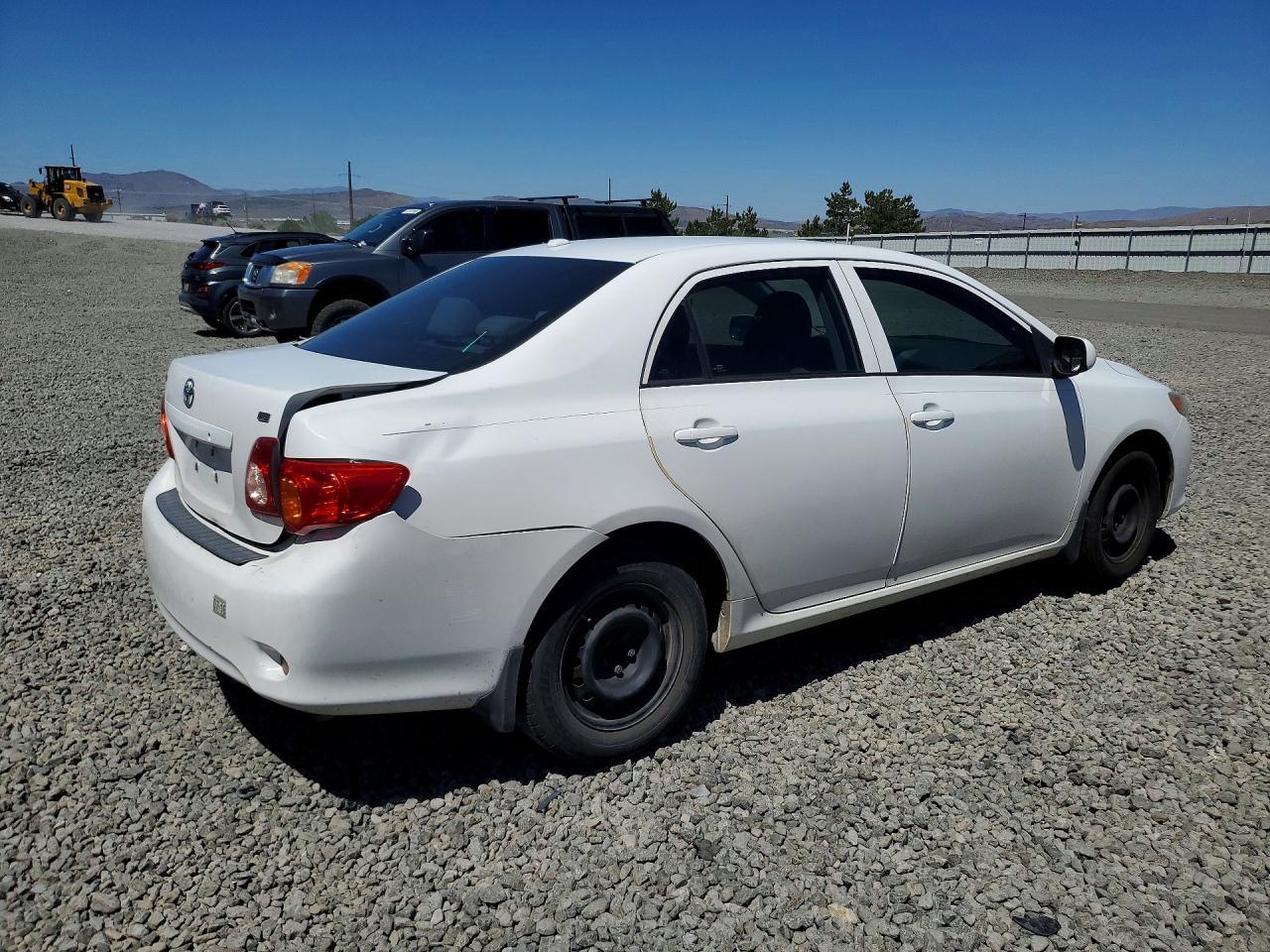 2010 Toyota Corolla Le - Фото 3