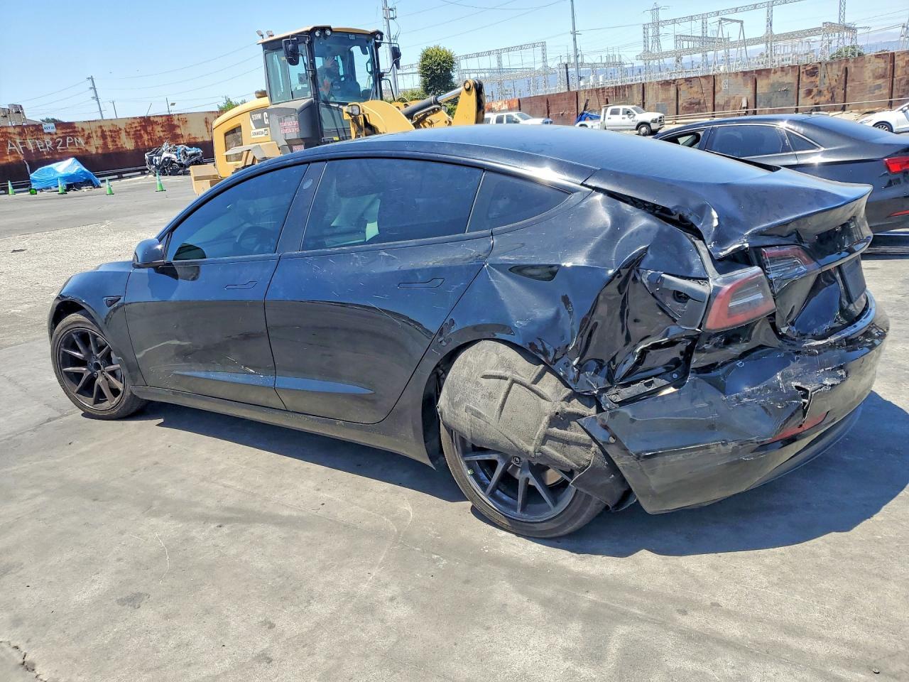 2022 Tesla Model 3 - Image 2