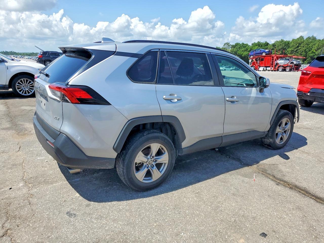 2023 Toyota Rav4 Xle - Фото 3