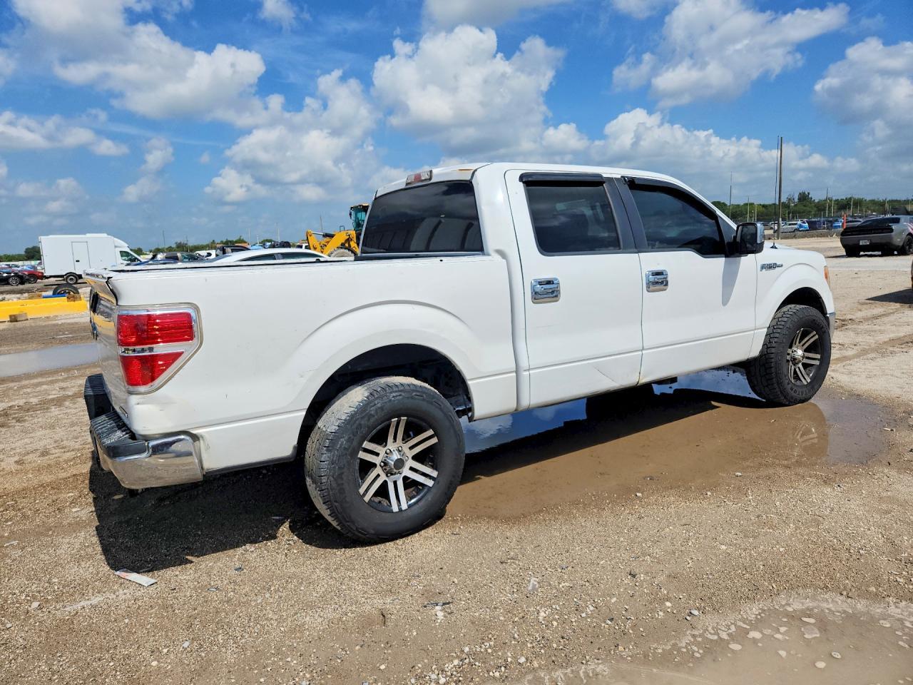 2013 Ford F150 Supercrew - Фото 3