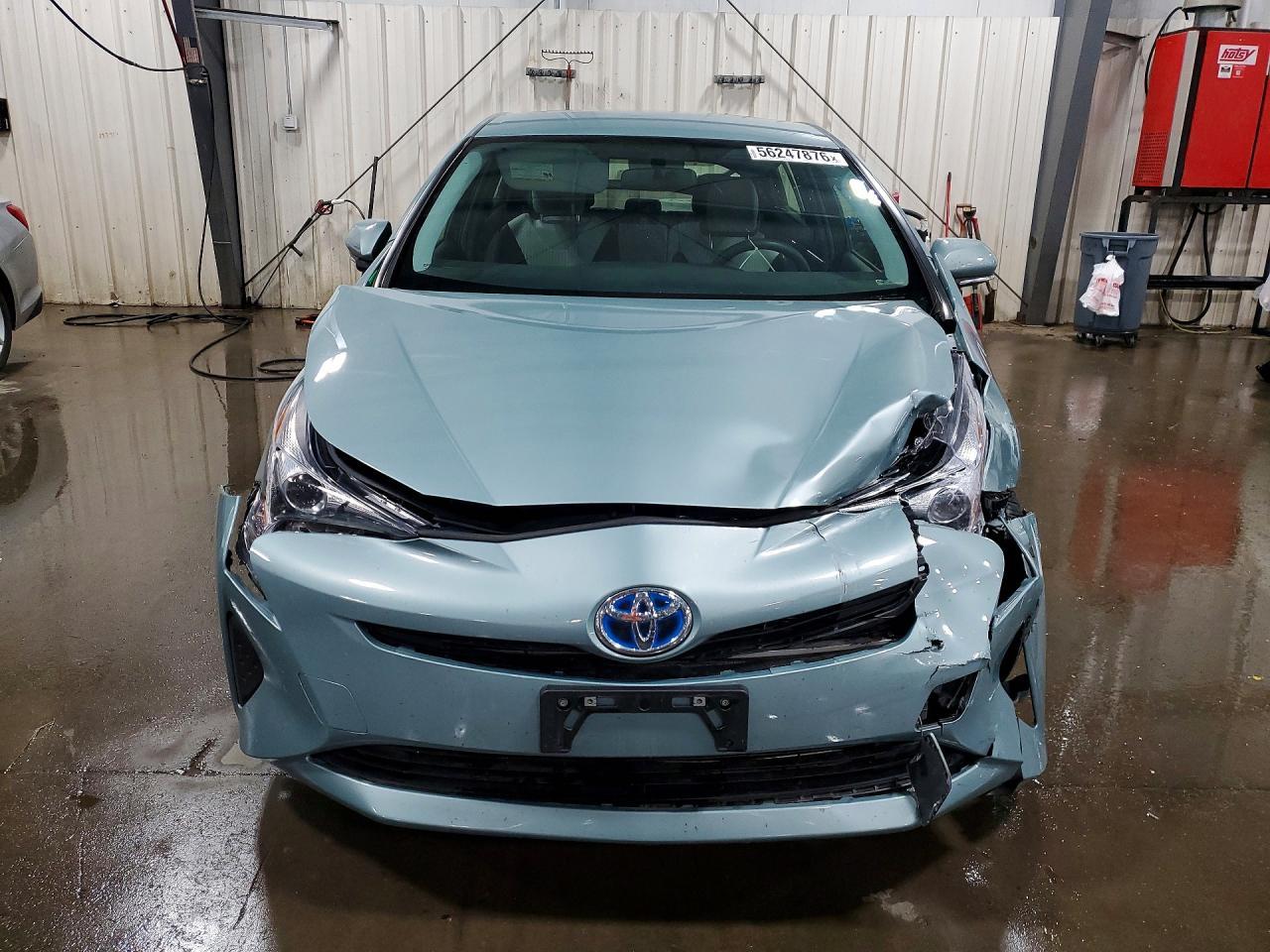 2016 Toyota Prius Two - Фото 5