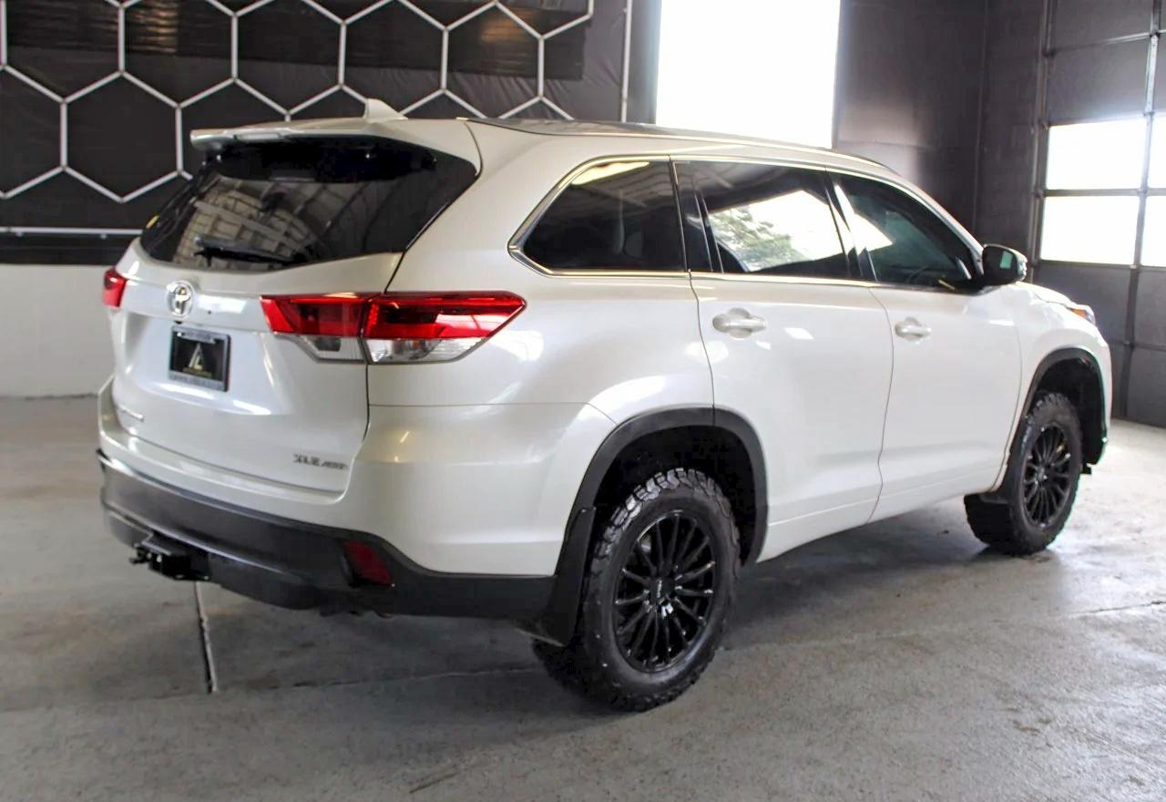 2018 Toyota Highlander Xle - Фото 3