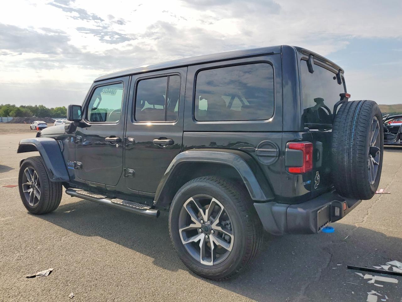 2024 Jeep Wrangler 4Xe - Фото 2