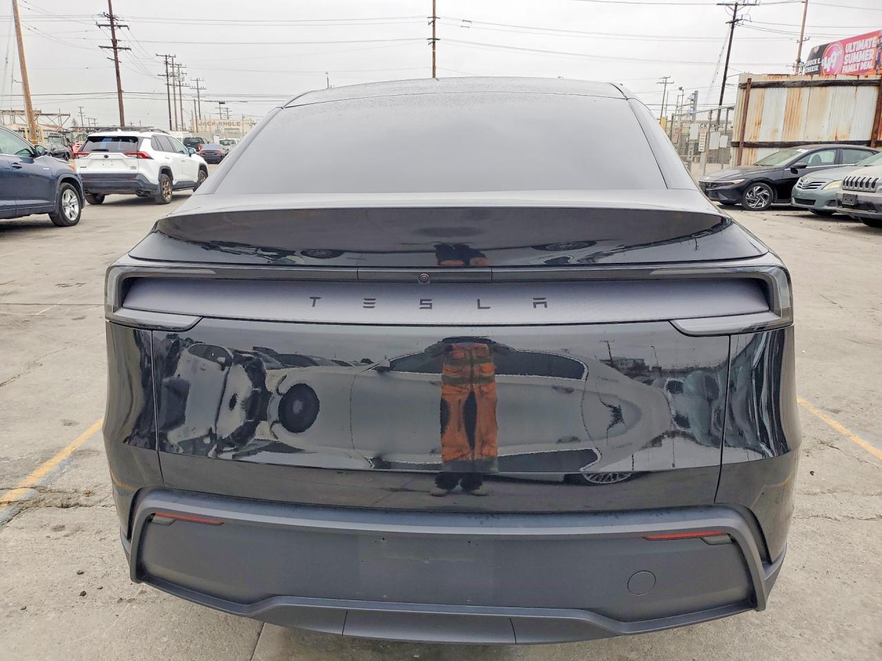 2026 Tesla Model Y - Фото 6