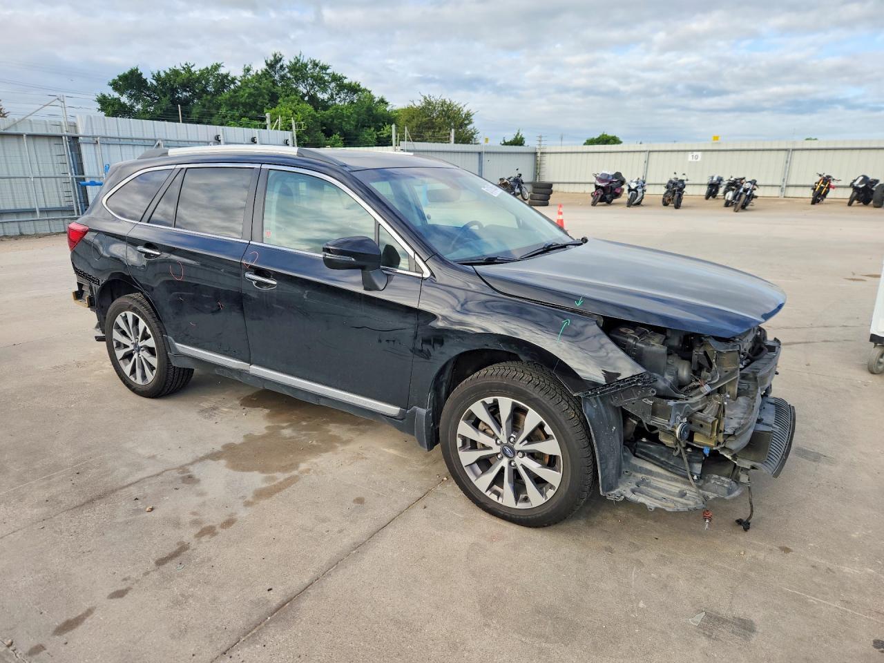 2019 Subaru Outback Touring - Image 4
