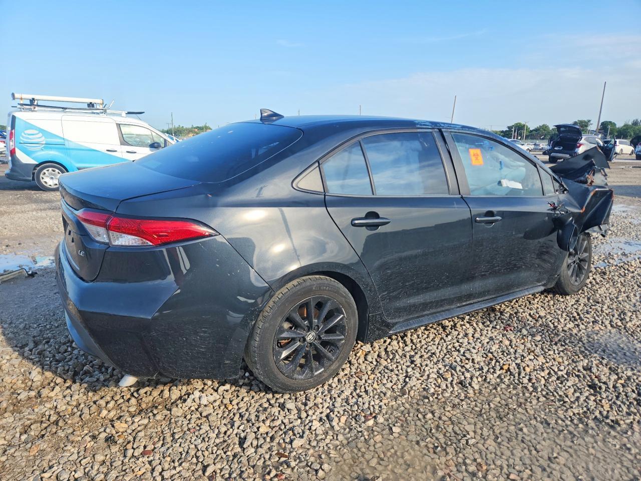 2022 Toyota Corolla Le - Фото 3