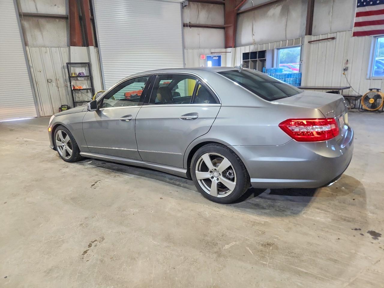 2010 Mercedes-Benz E 350 4Matic - Image 2