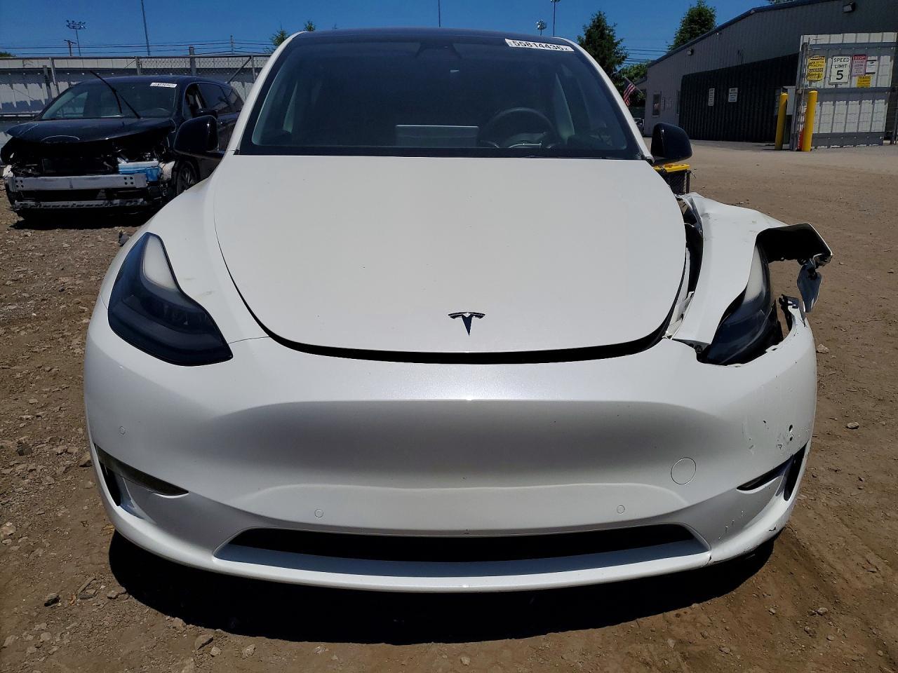 2022 Tesla Model Y - Фото 5