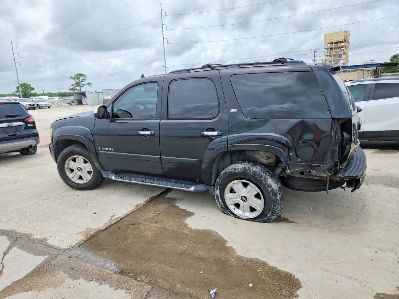 2008 Chevrolet Tahoe C1500 - Фото 2