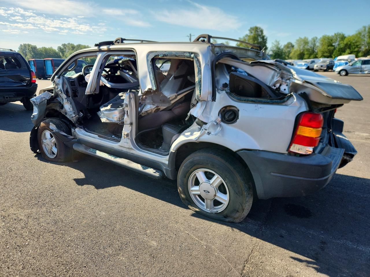 2002 Ford Escape Xls - Фото 2