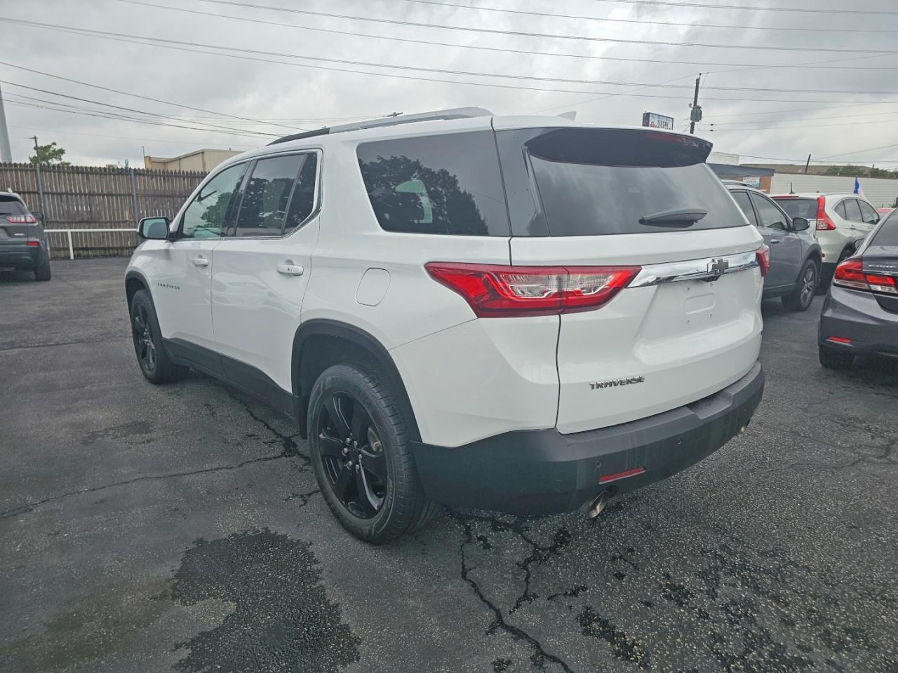 2018 Chevrolet Traverse Lt - Фото 3