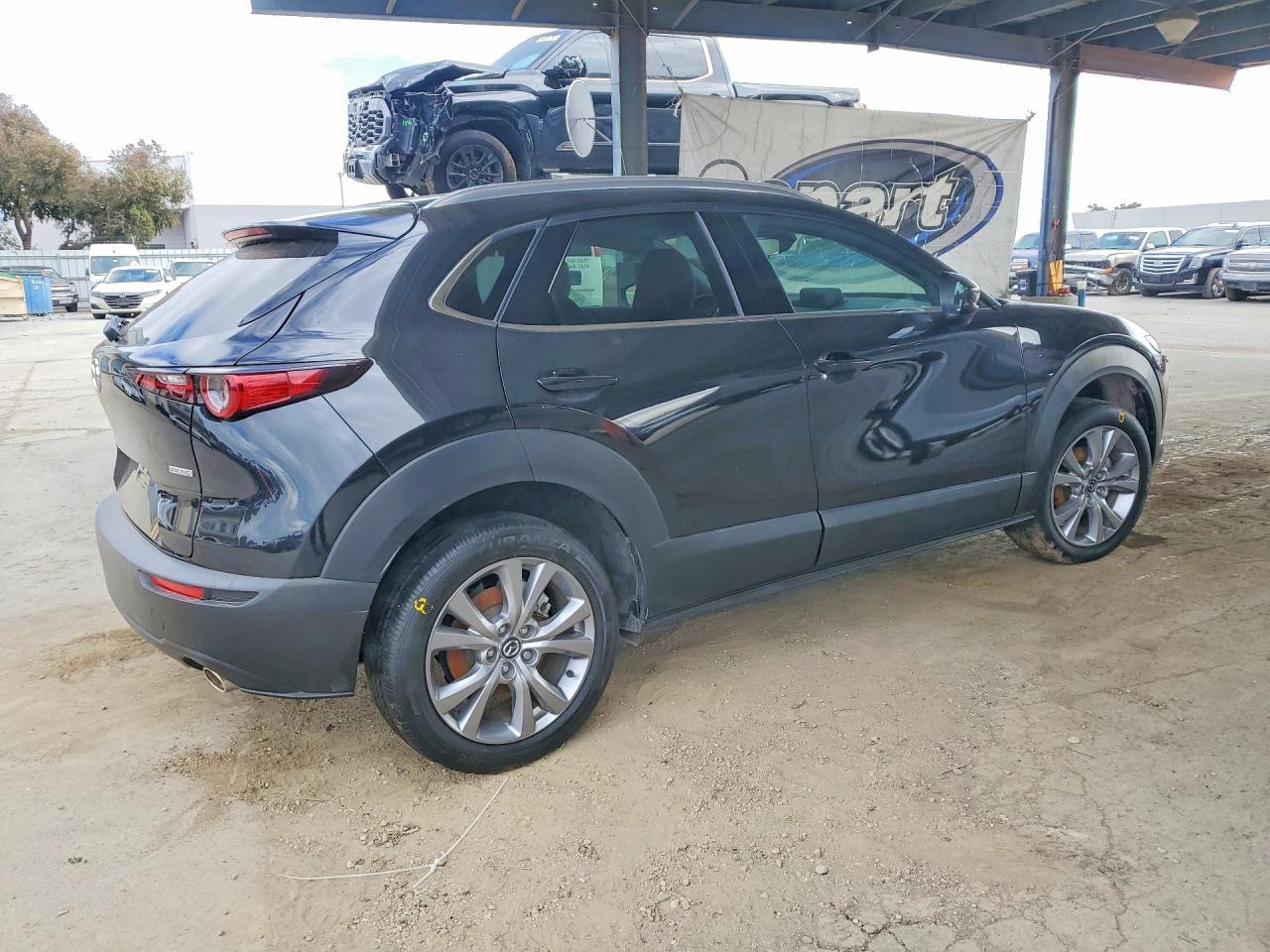 2022 Mazda Cx-30 Premium - Image 3