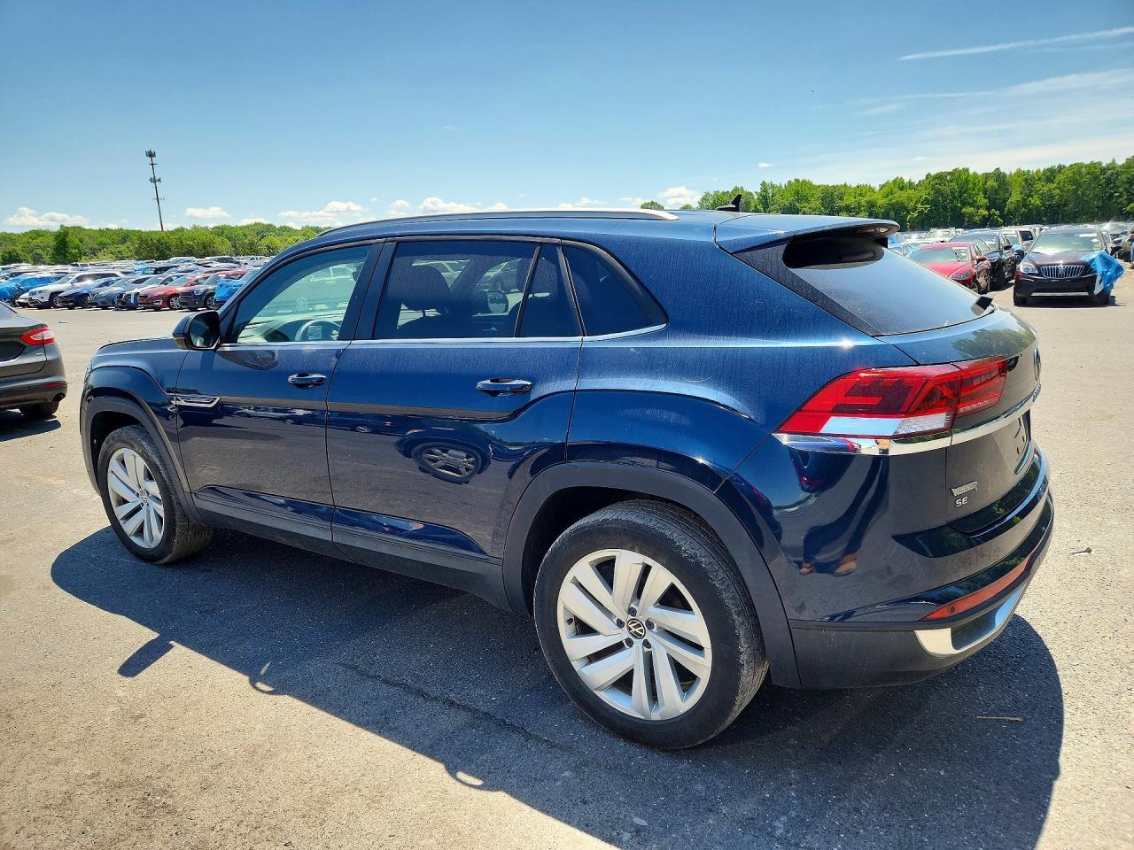 2020 Volkswagen Atlas Cross Sport Se - Image 2