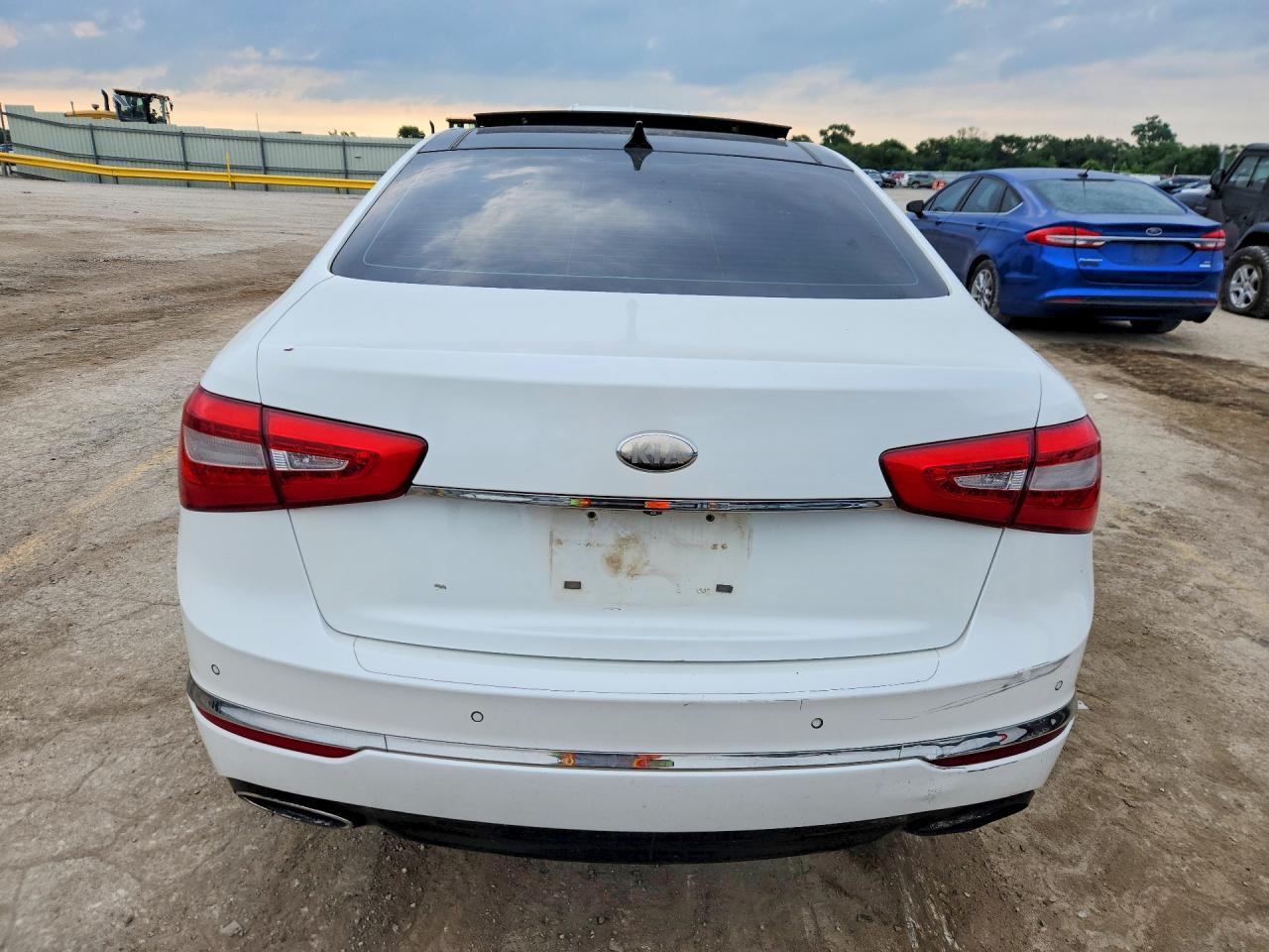 2014 Kia Cadenza - Image 6