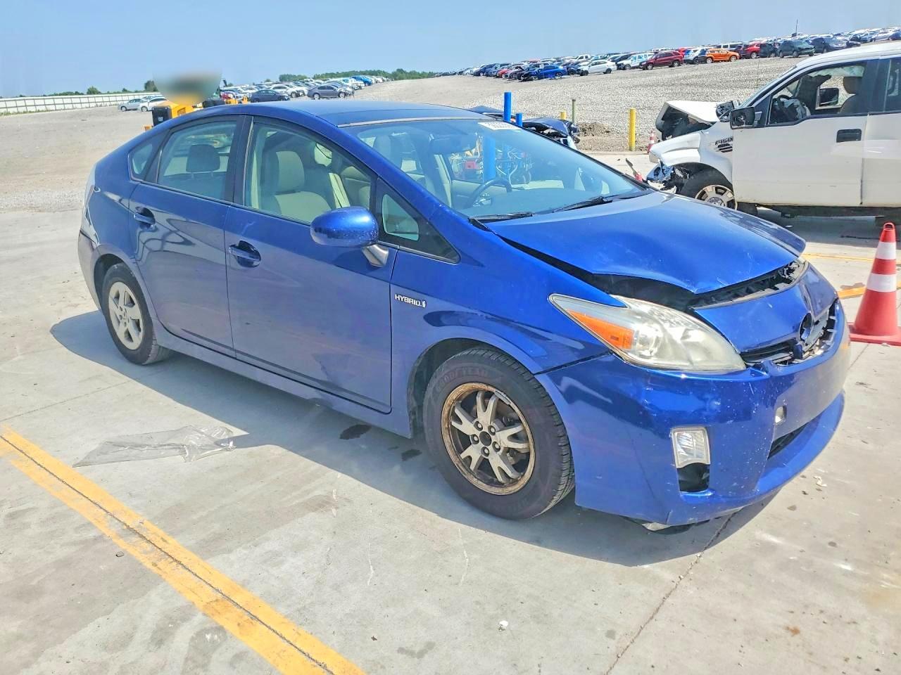 2010 Toyota Prius Iv - Фото 4