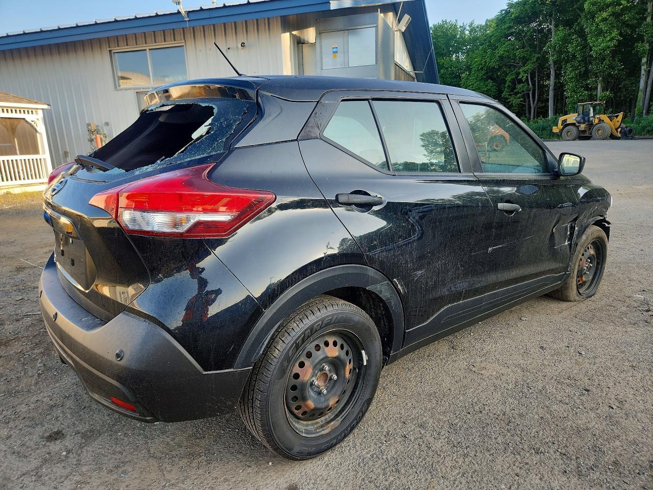 2020 Nissan Kicks S - Image 3