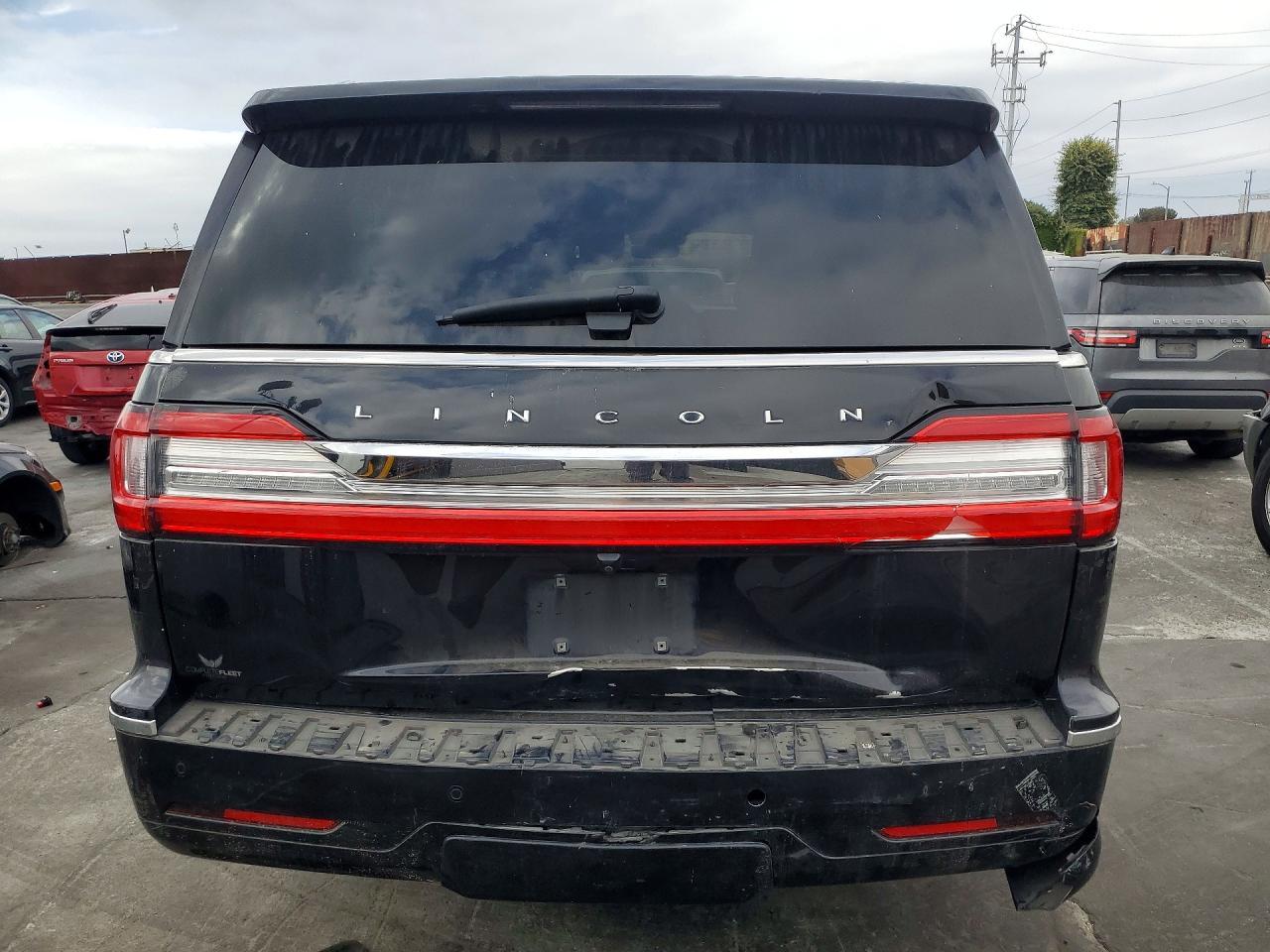2019 Lincoln Navigator L Select - Image 6