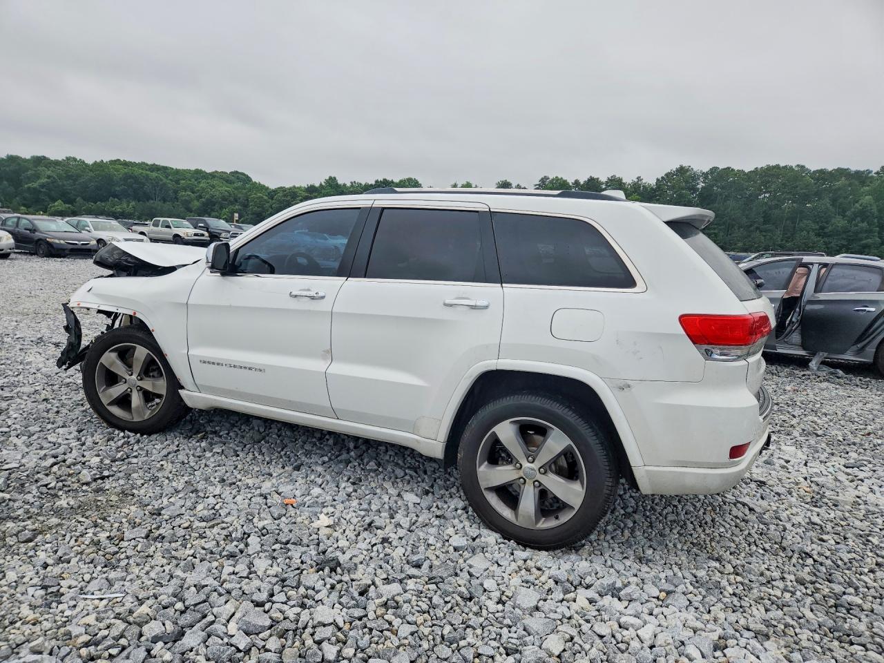 2014 Jeep Grand Cherokee Overland - Image 2