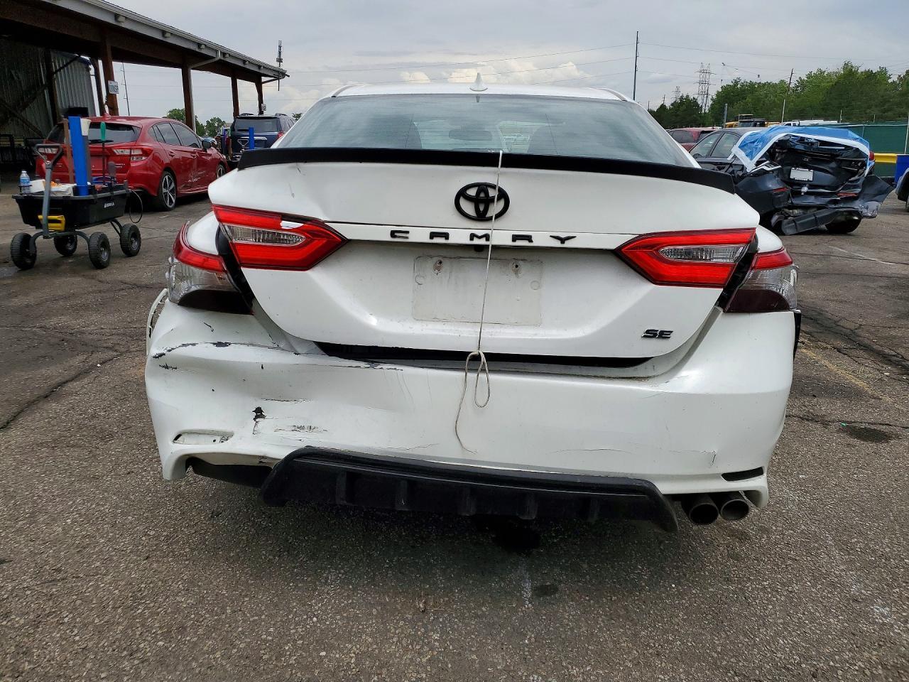 2019 Toyota Camry Se - Фото 6