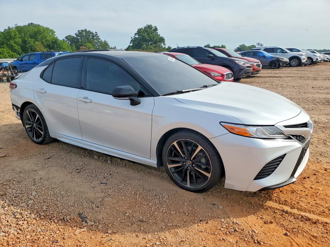 2020 Toyota Camry Xse - Фото 4