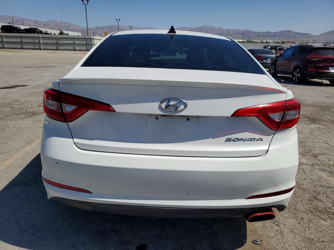 2017 Hyundai Sonata Se - Image 6