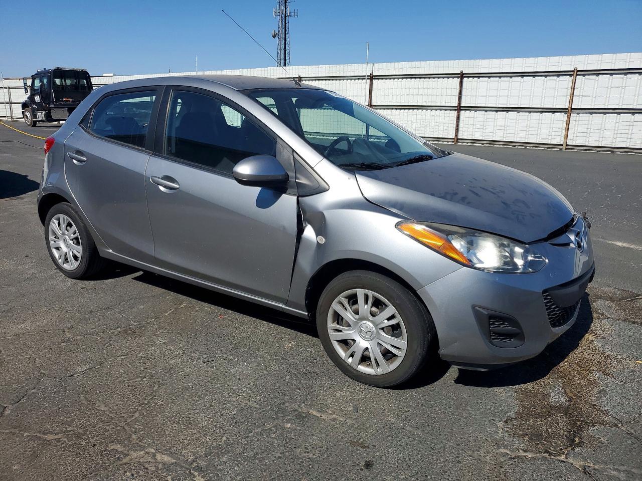 2014 Mazda Mazda2 Sport - Image 4