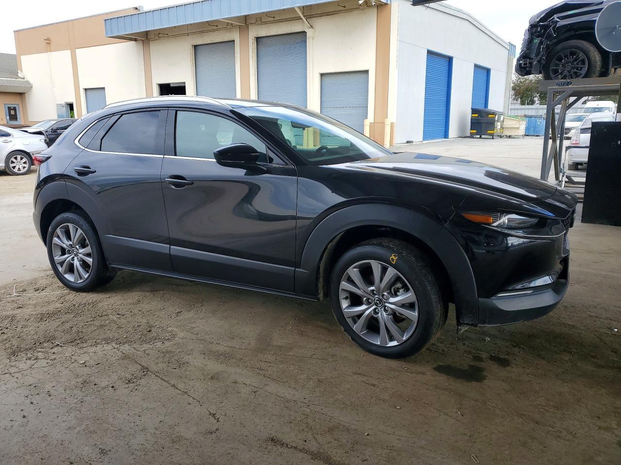 2022 Mazda Cx-30 Premium - Image 4