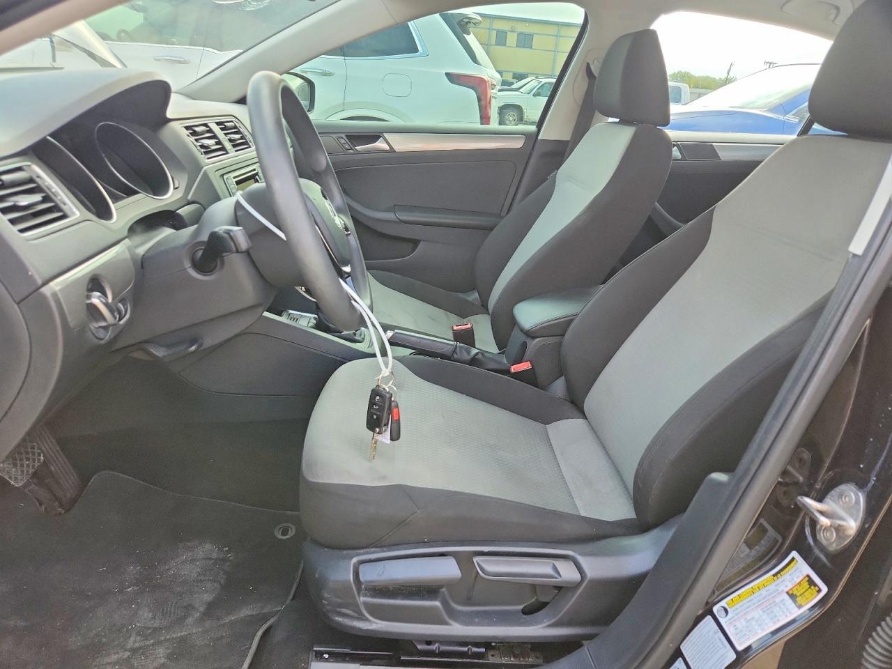 2017 Volkswagen Jetta S - Фото 7