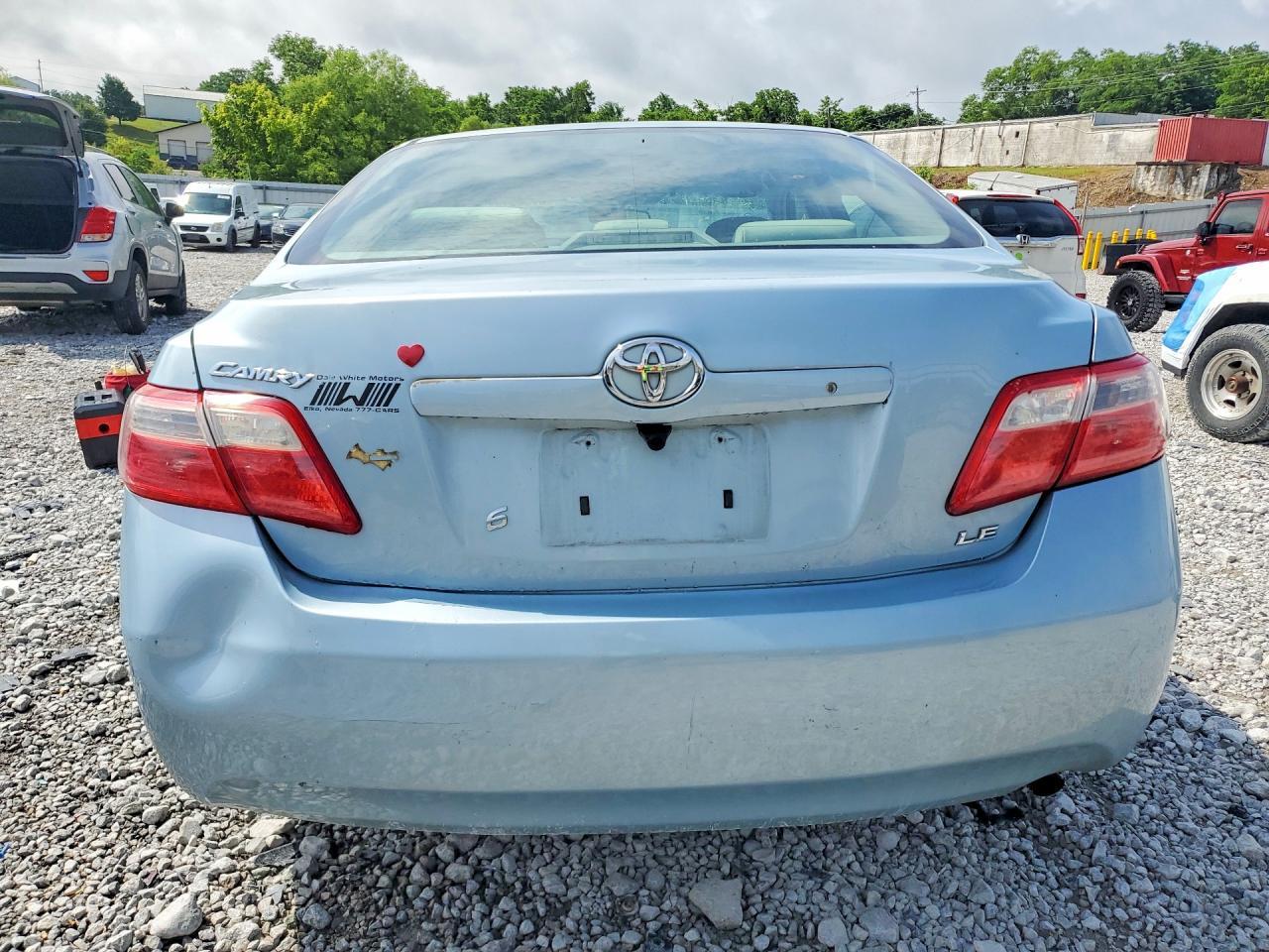 2009 Toyota Camry Le - Фото 6