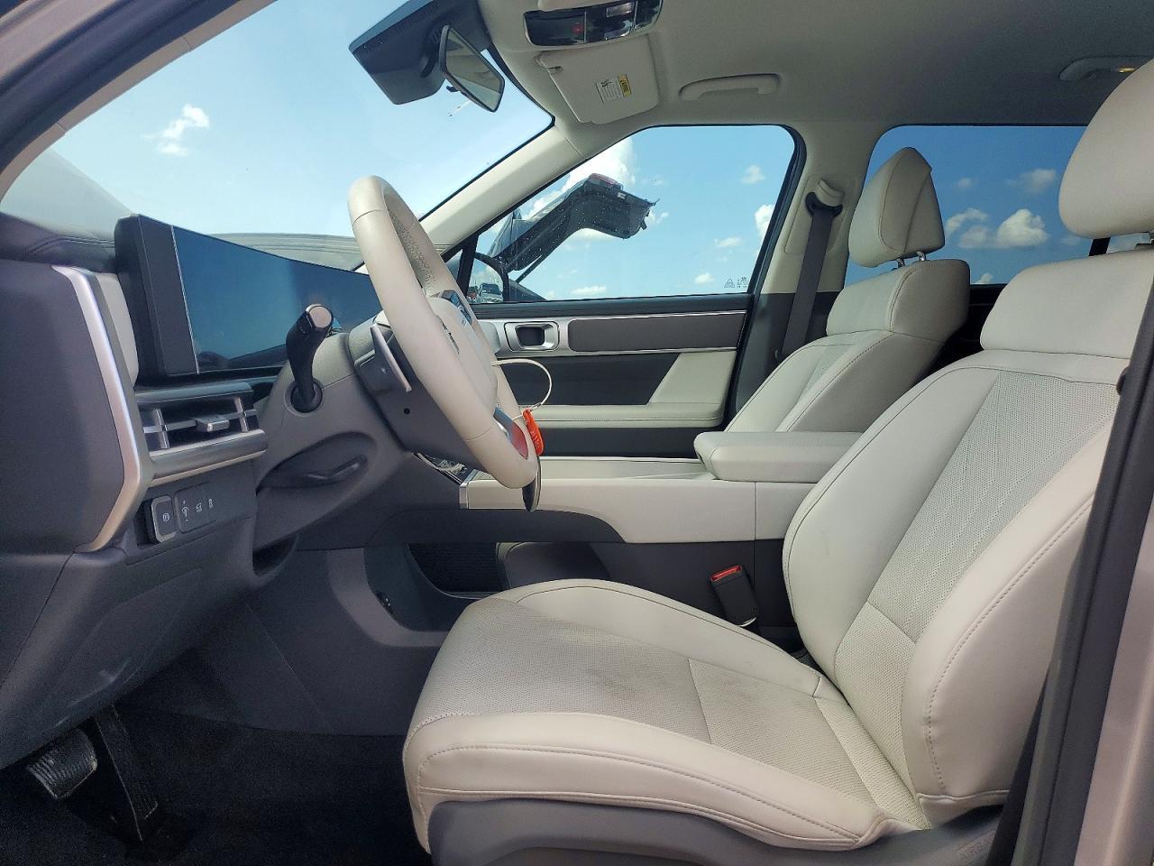 2025 Hyundai Santa Fe Sel - Image 7