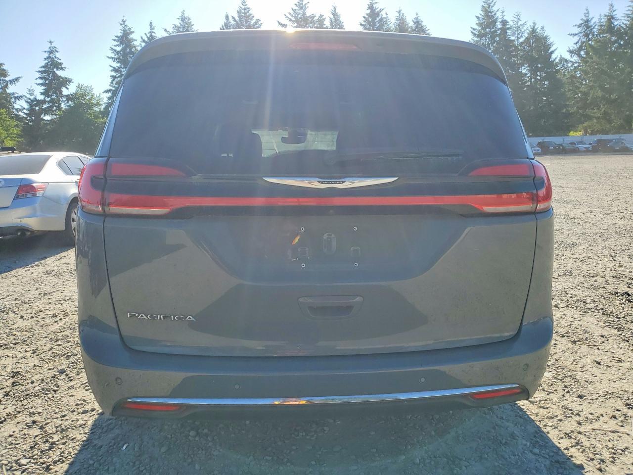 2022 Chrysler Pacifica Touring L - Image 6