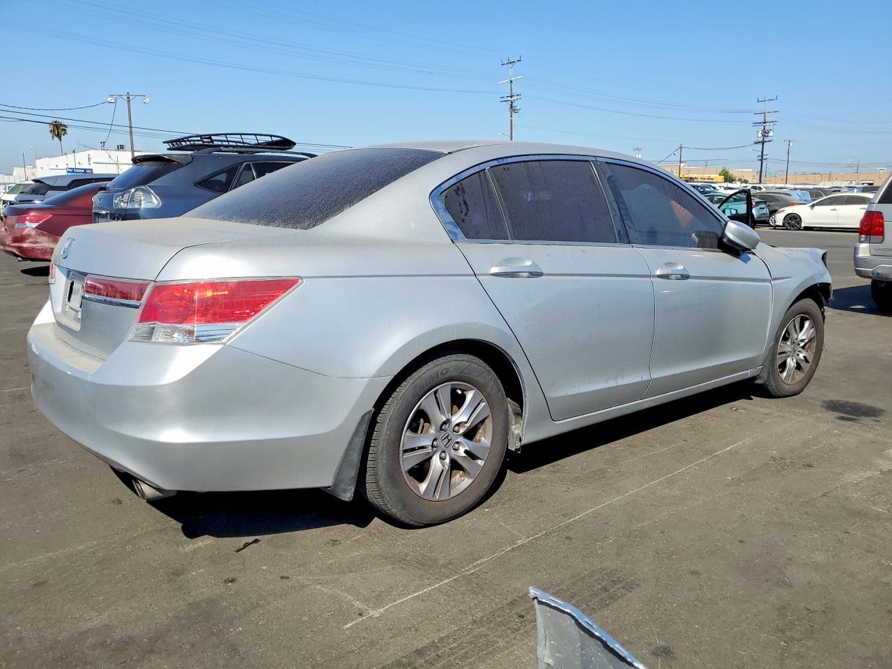 2012 Honda Accord Lxp - Image 3
