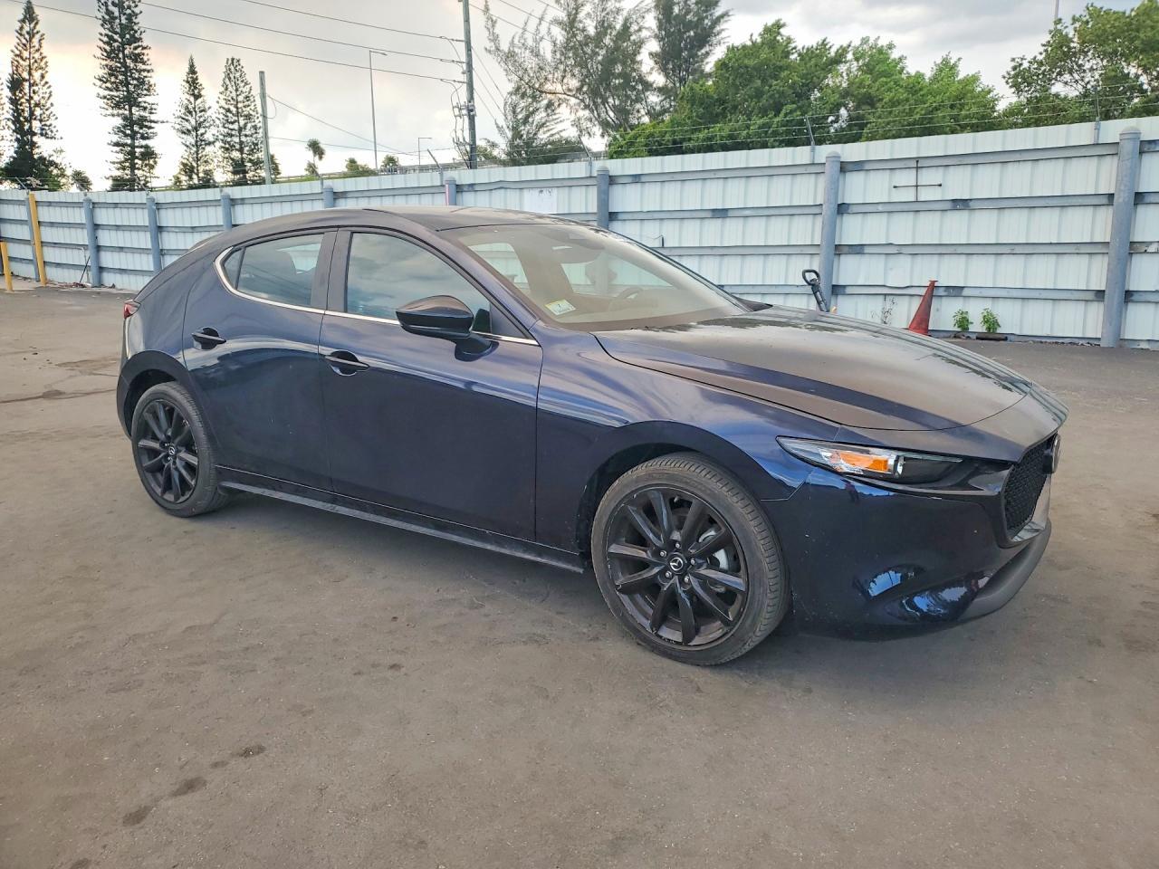 2024 Mazda 3 Select Sport - Image 4