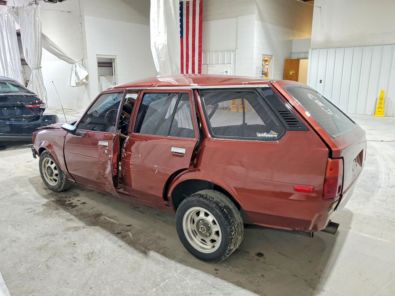 1981 Toyota Corolla Deluxe - Фото 2