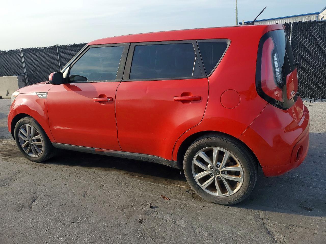 2018 Kia Soul + - Image 2
