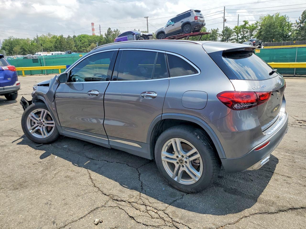 2021 Mercedes-Benz Gla 250 4Matic - Image 2