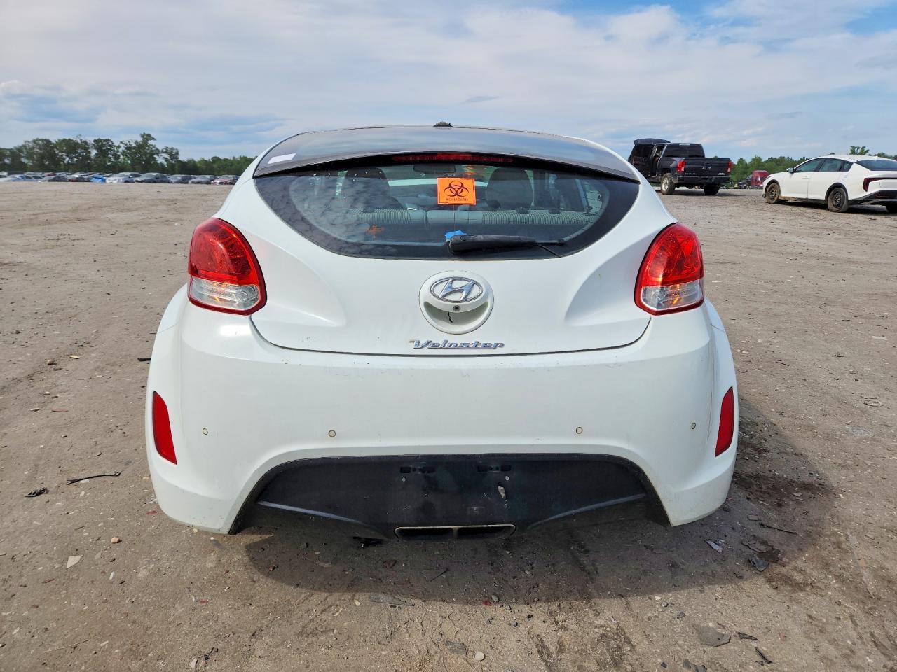2012 Hyundai Veloster Base - Фото 6